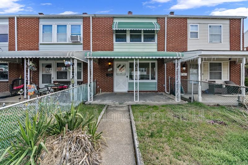 2025 Kelmore Rd - Photo 2 of 28