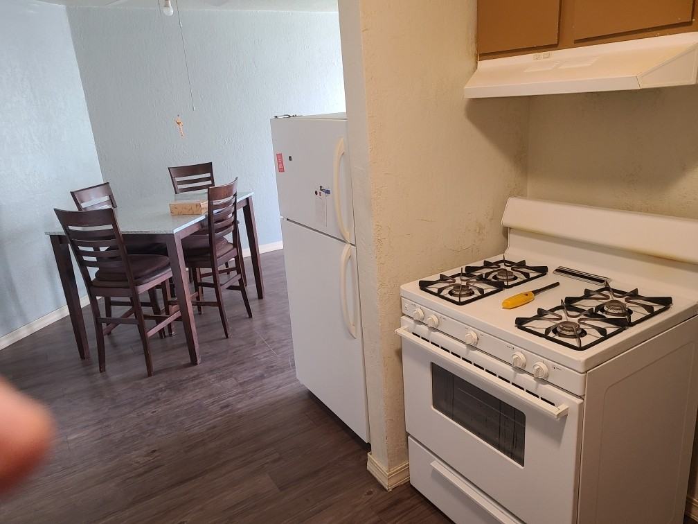 701 W Yandell Drive Unit 4 - Photo 7 of 13