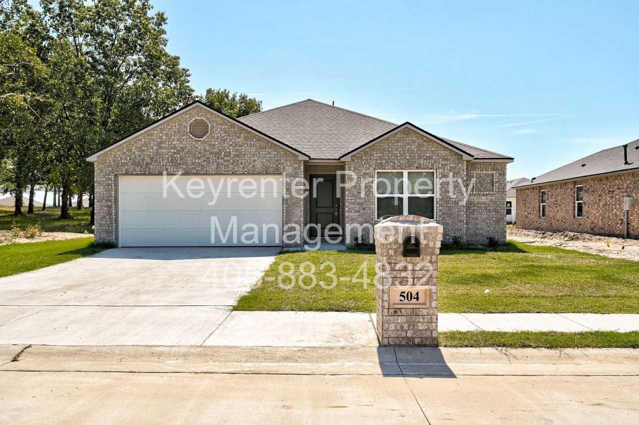 504 Old Hickory Ln - Photo 2 of 43
