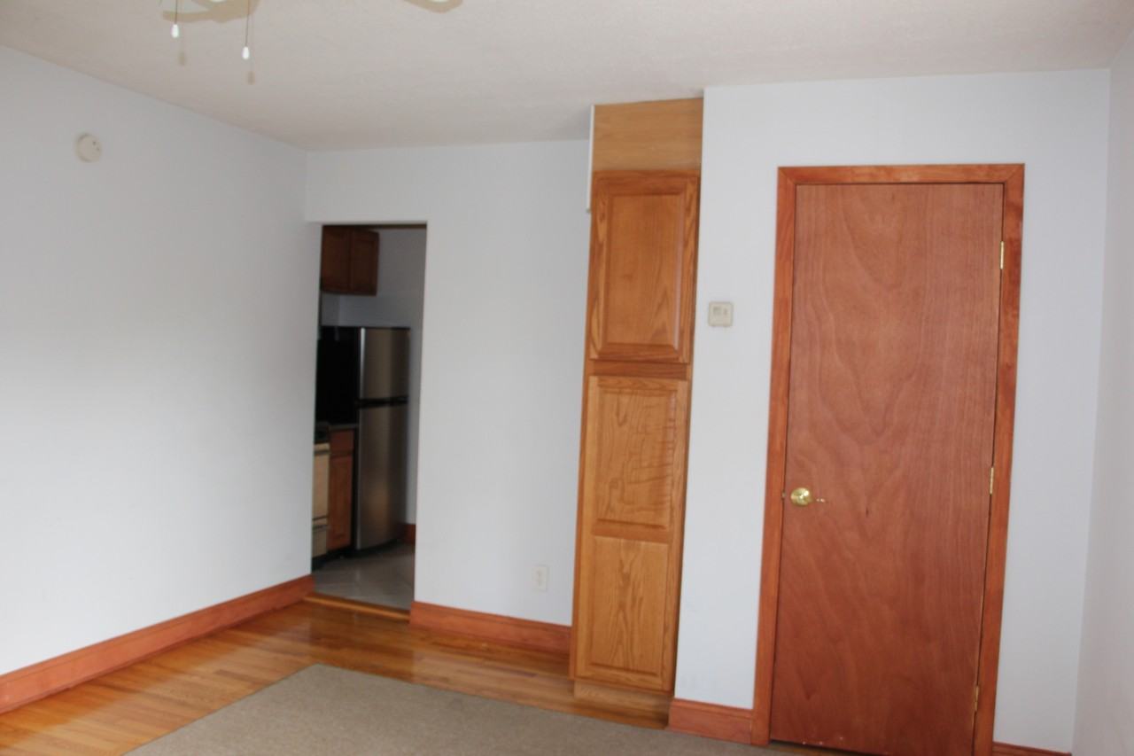 7th Street Apartments - Photo 2 of 14