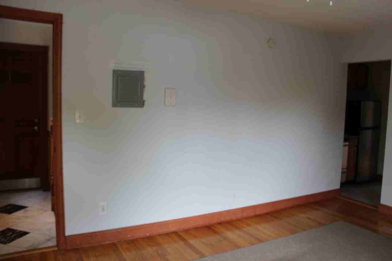 7th Street Apartments - Photo 5 of 14