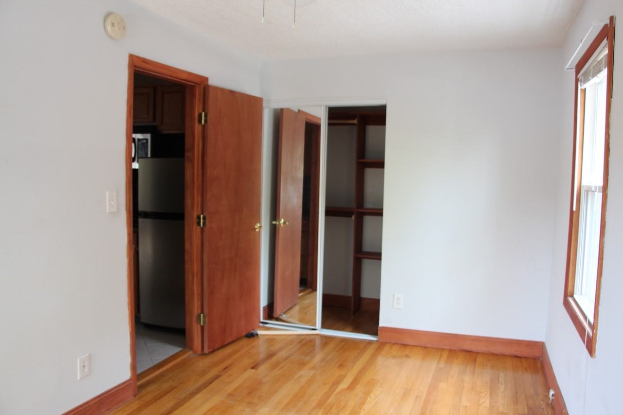 7th Street Apartments - Photo 7 of 14