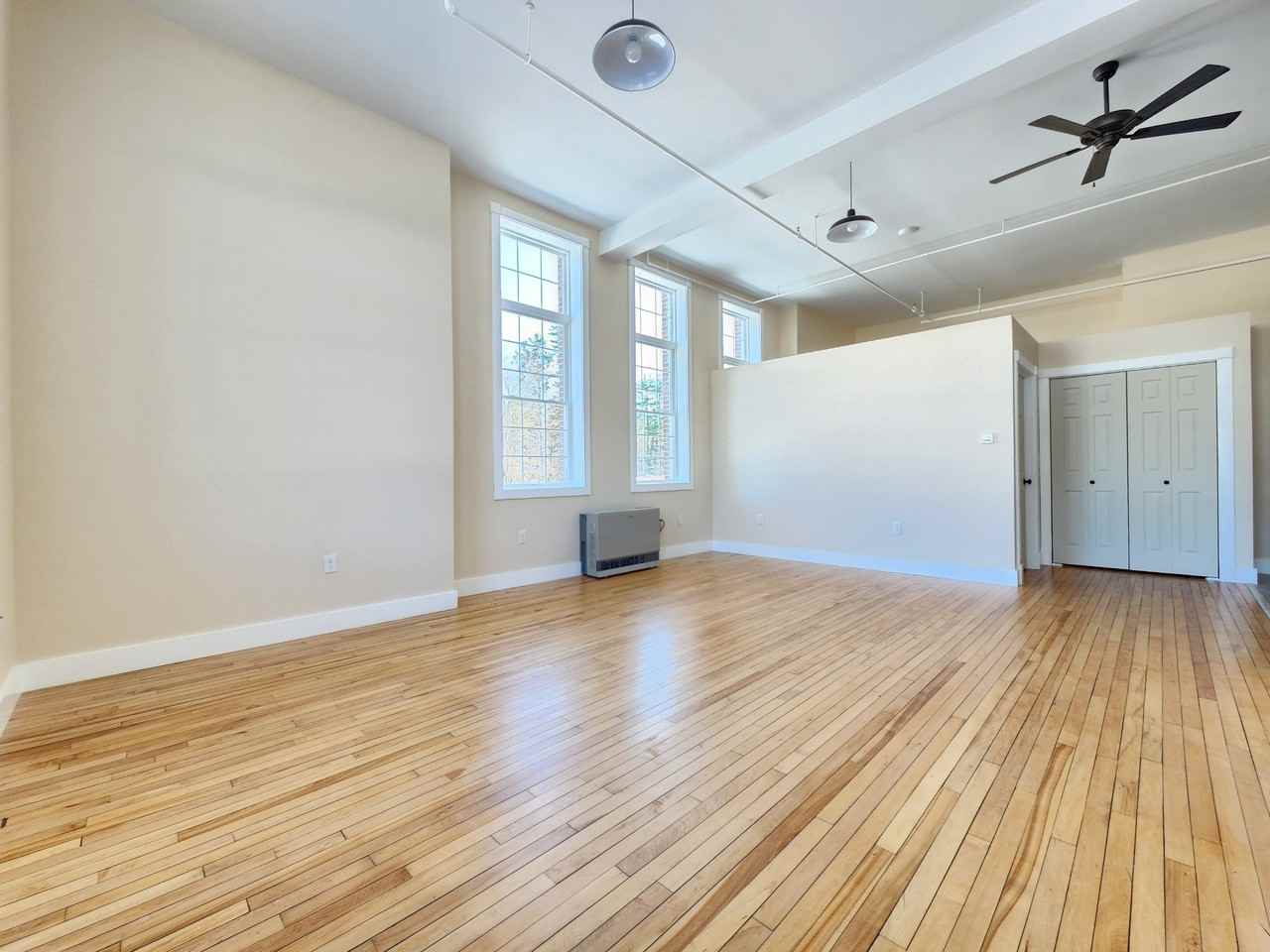 21 Jefferson Street - Photo 4 of 35
