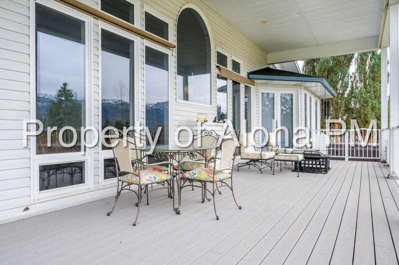 108 Lakeshore Dr - Photo 7 of 33