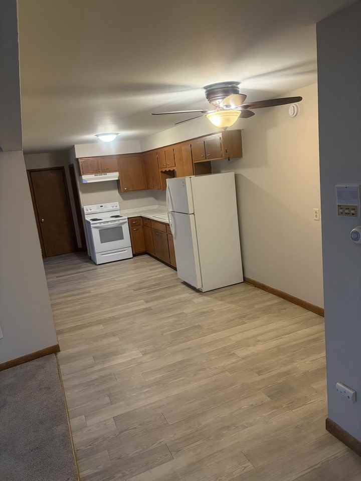 2010 West Broadway - Photo 5 of 7