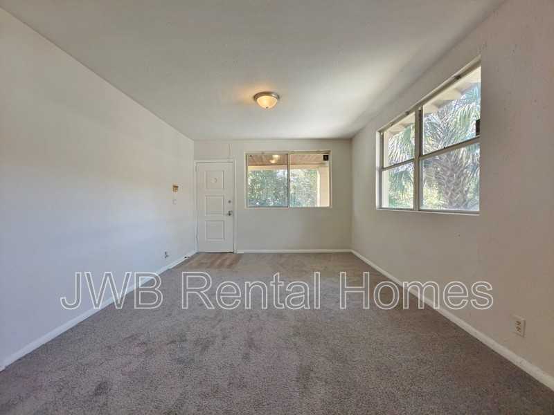 1593 W 21st St - Photo 7 of 13