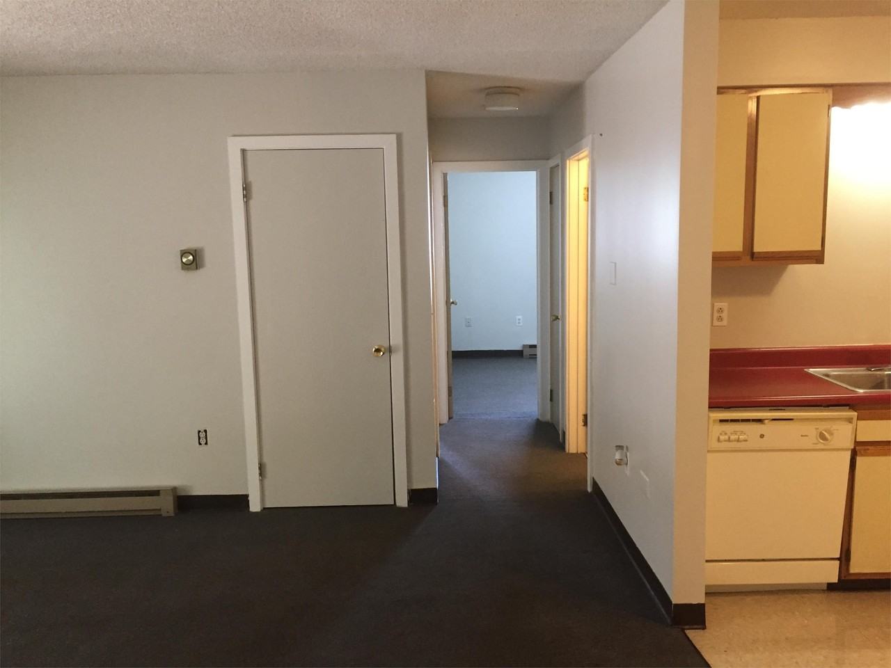 669 Lisbon St - Photo 4 of 11