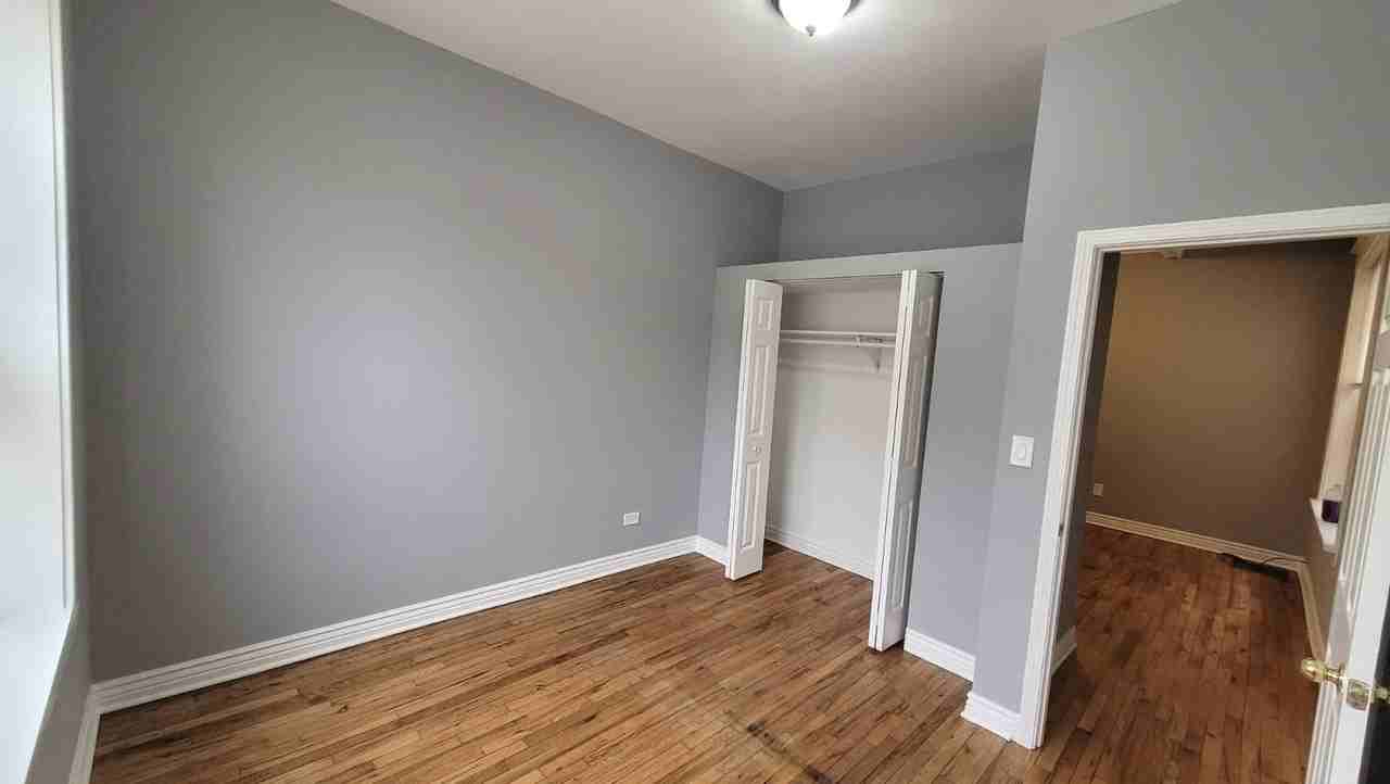 Hirsch / Karlov Building - Photo 7 of 15