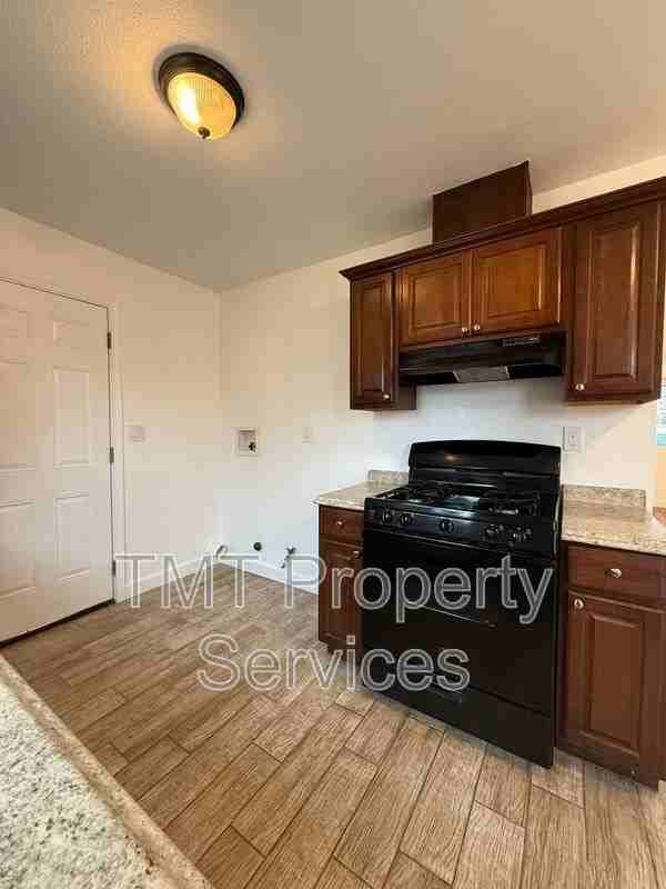 803 W Harding Ave - Photo 6 of 20