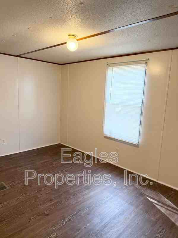 Dennis Dr #201 - Photo 6 of 12