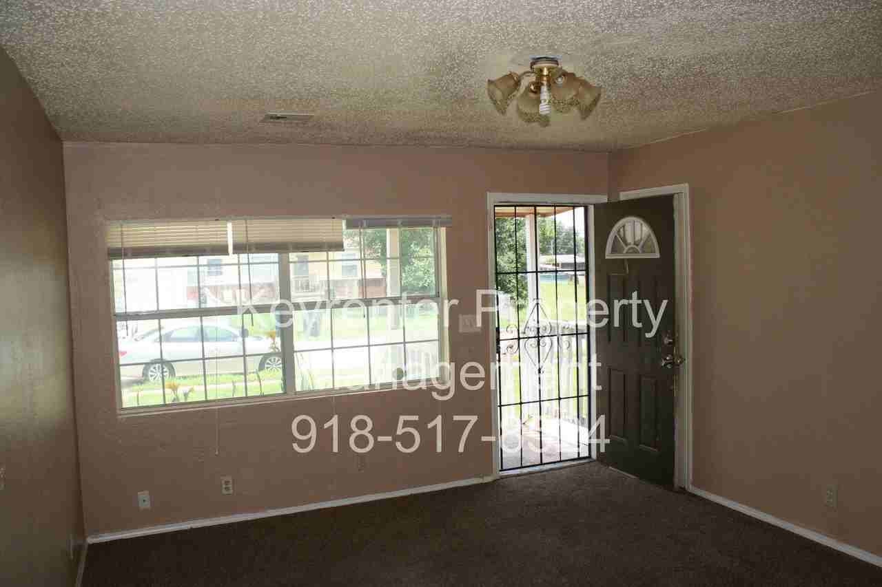 4676 N Boston Pl - Photo 3 of 16
