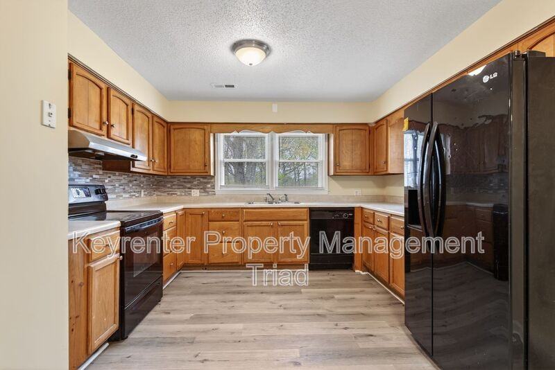 506 Rocky Knoll Rd - Photo 2 of 38