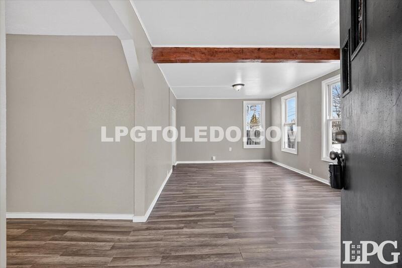 3905 Peru St - Photo 2 of 28