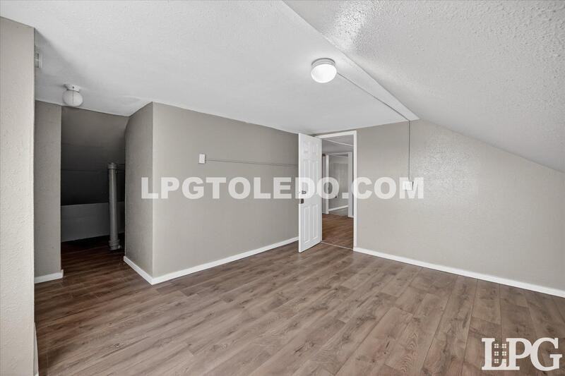 3905 Peru St - Photo 6 of 28