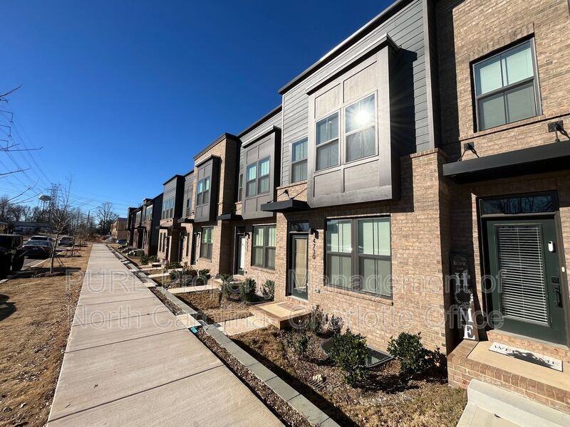 4730 Chastain Ave - Photo 2 of 25