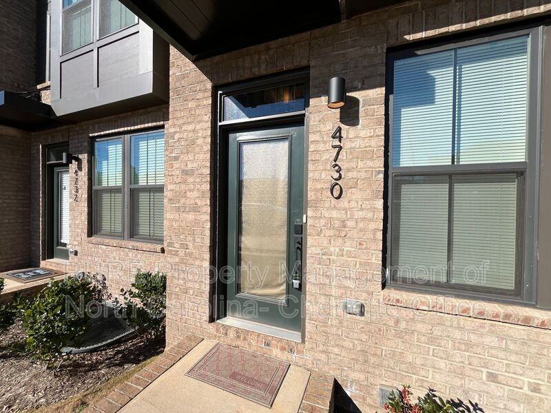 4730 Chastain Ave - Photo 4 of 25