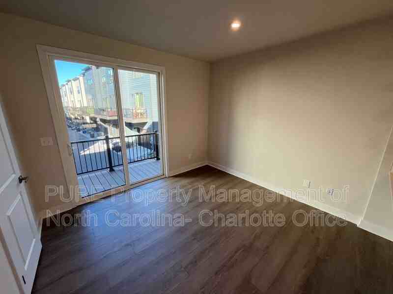 4730 Chastain Ave - Photo 4 of 26