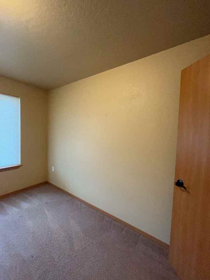 1647 Shindig - Photo 3 of 24