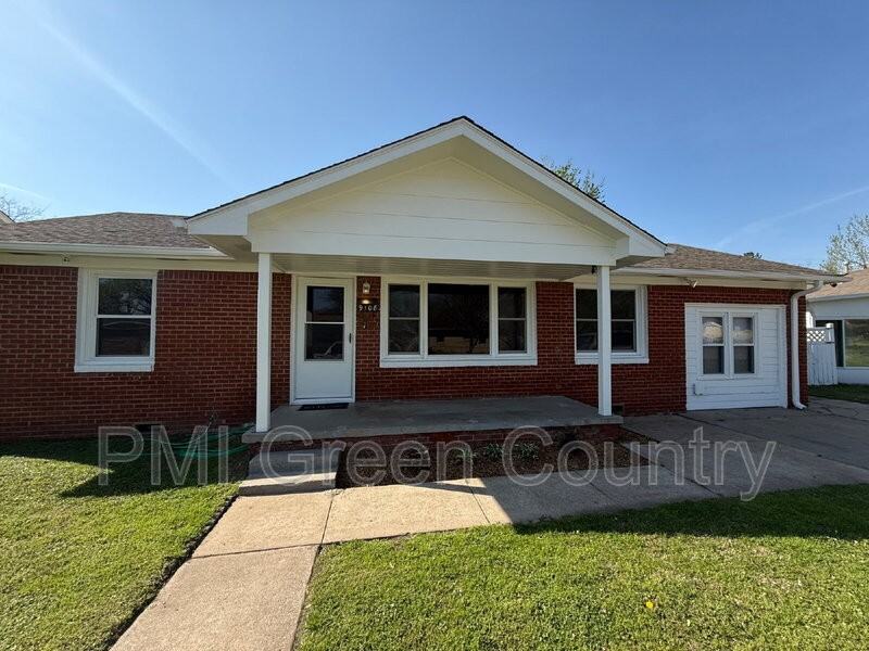 9108 E Marshall St - Photo 2 of 18