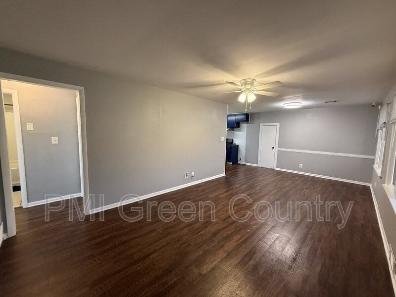 9108 E Marshall St - Photo 4 of 18