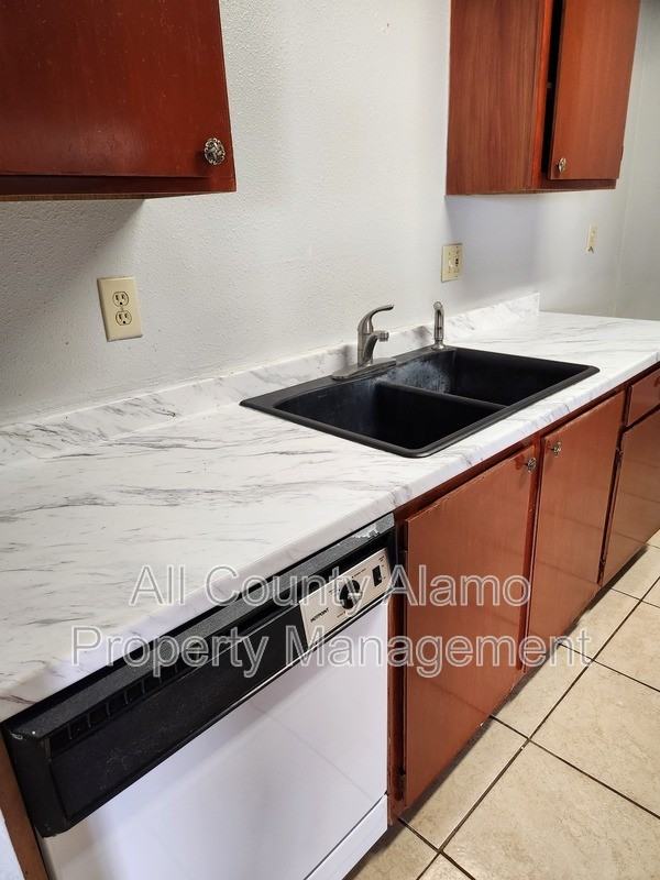 11418 Cedar Park - Photo 6 of 13