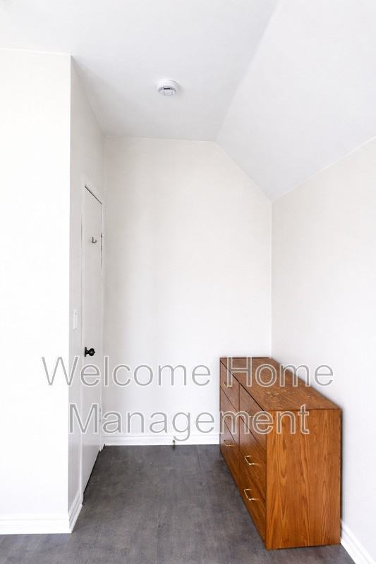 4899 Kitchener St #303 - Photo 4 of 4