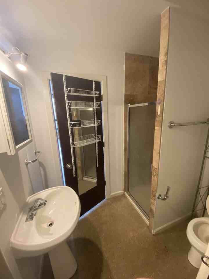 17TH ST PROPERTY LLC - Photo 7 of 11