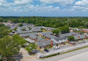 featured image of 6550 Lexington Dr