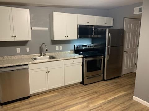 2009 Broadway - Photo 2 of 7