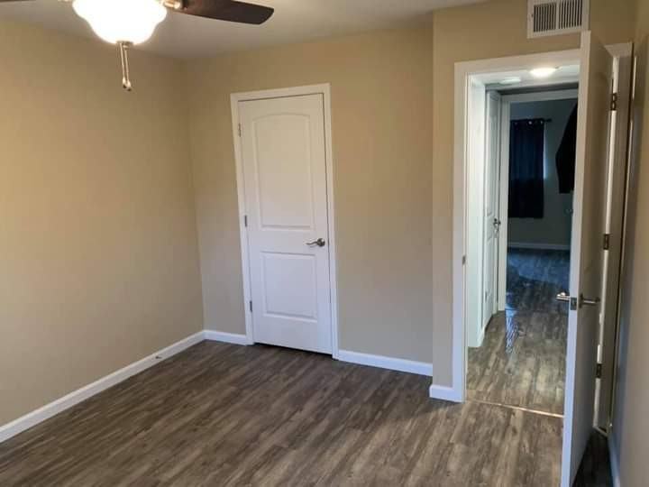 2009 Broadway - Photo 6 of 7