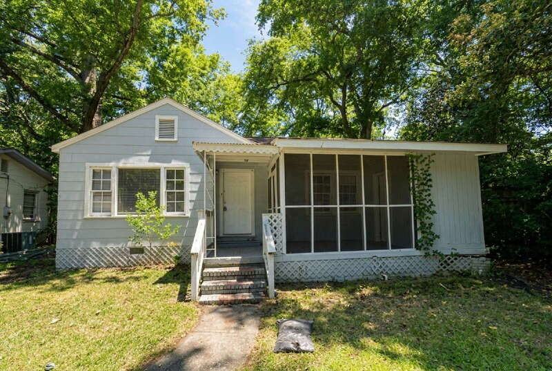 4265 Mayfield Dr - Photo 2 of 20