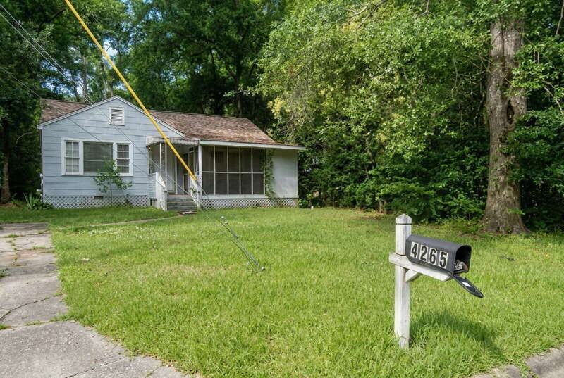 4265 Mayfield Dr - Photo 4 of 20