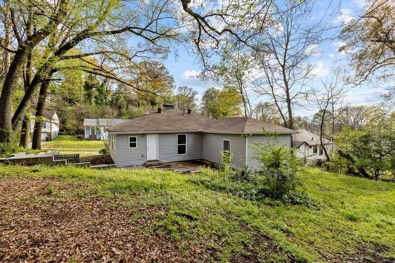 4212 50th Ave N - Photo 4 of 19