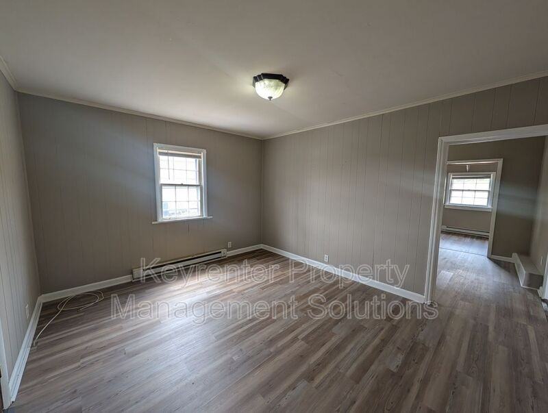 12 Miller St - Photo 3 of 18