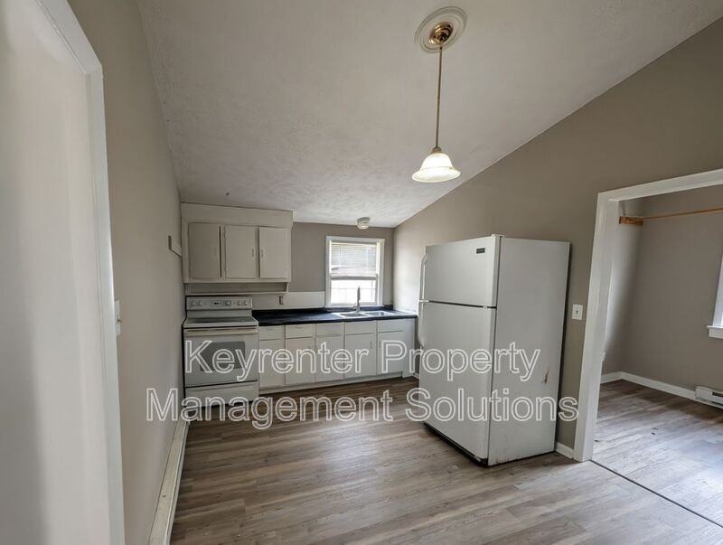 12 Miller St - Photo 5 of 18