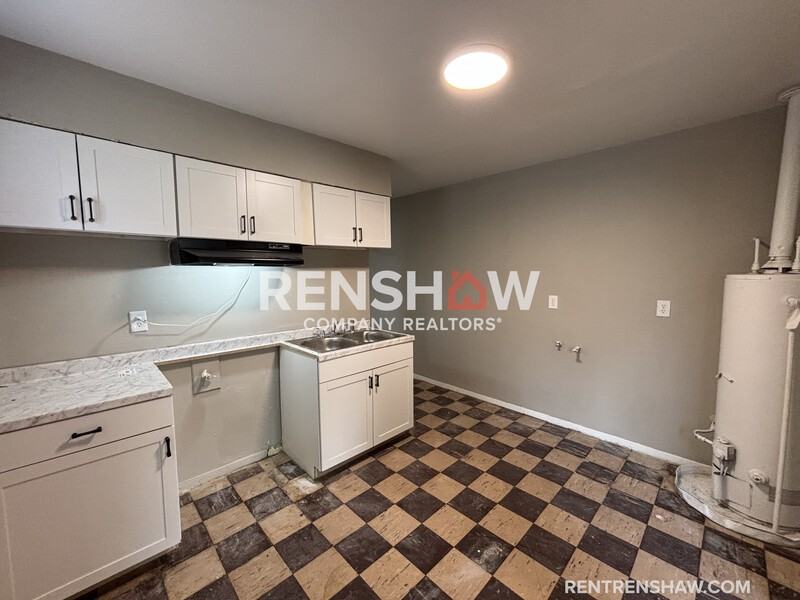 1840 Marjorie St - Photo 2 of 8