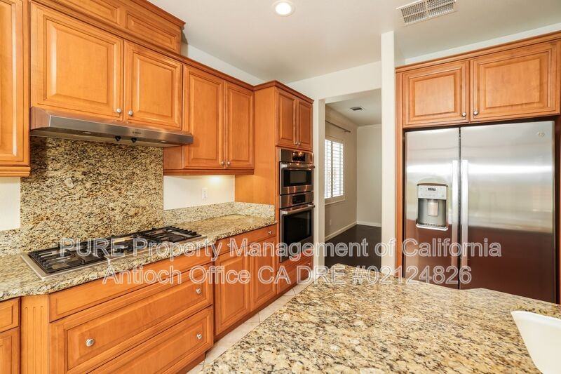 1960 Parsley Dr - Photo 6 of 19