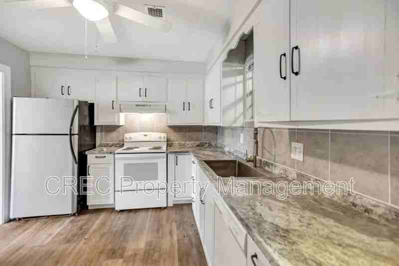 1635 Memminger Ave #A - Photo 4 of 9