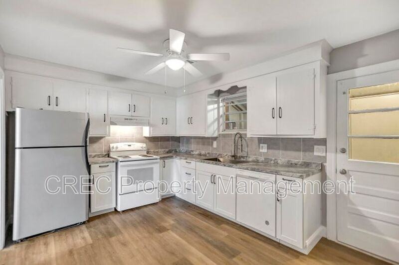 1635 Memminger Ave #A - Photo 5 of 9