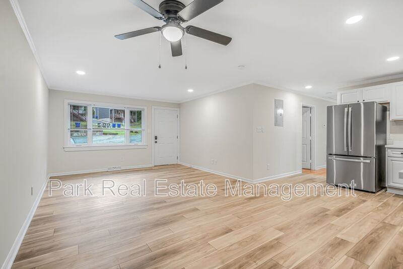 221 Howell St #100A - Photo 4 of 25