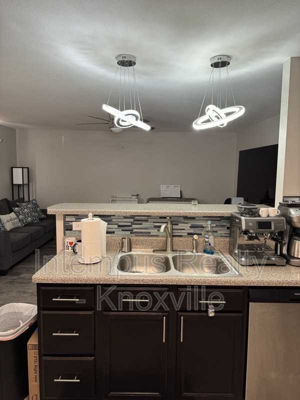 2419 E Glenwood Ave - Photo 7 of 28