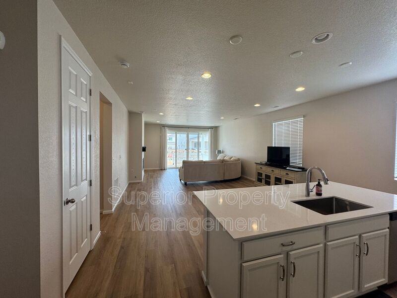 981 Sandhill St - Photo 7 of 17