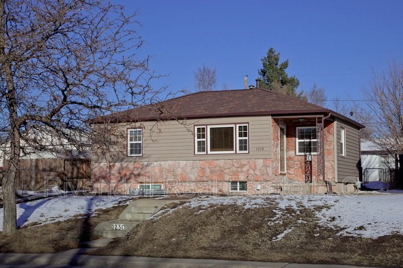 1230 Havana St - Photo 2 of 21