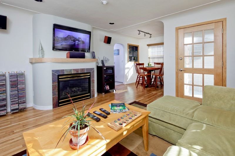 1230 Havana St - Photo 3 of 21