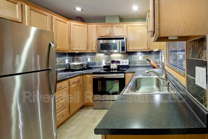 1230 Havana St - Photo 6 of 21