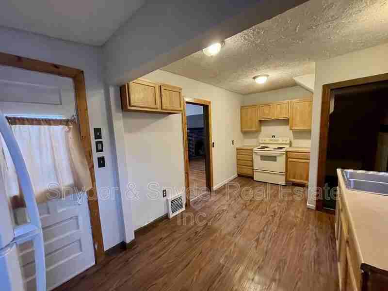 450 Homer Ave - Photo 5 of 10