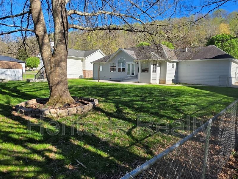 5509 Springridge Ln - Photo 2 of 7