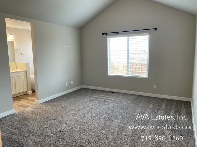 2403 Sunrise Ln - Photo 7 of 23