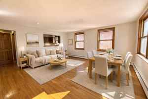 featured image of 152 Wooster St