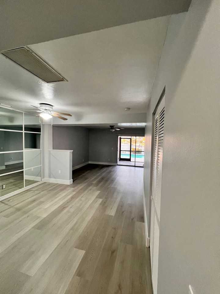 920 Conecta Dr - Photo 7 of 9